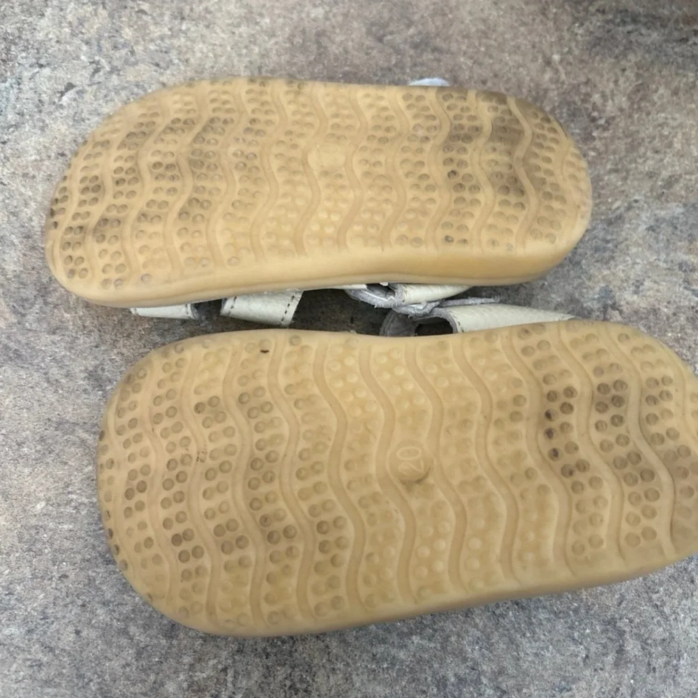 No Label please see